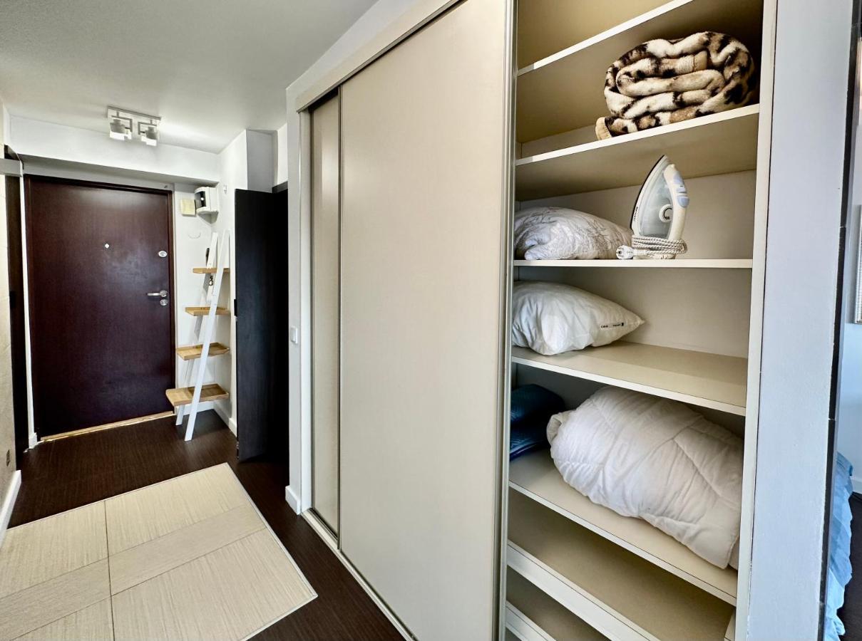 Top Metro X2 Fast Wifi 400 Mbs 70'Tv Netflix Hbo Max Appletv+ Disney+ Warsaw Exterior photo