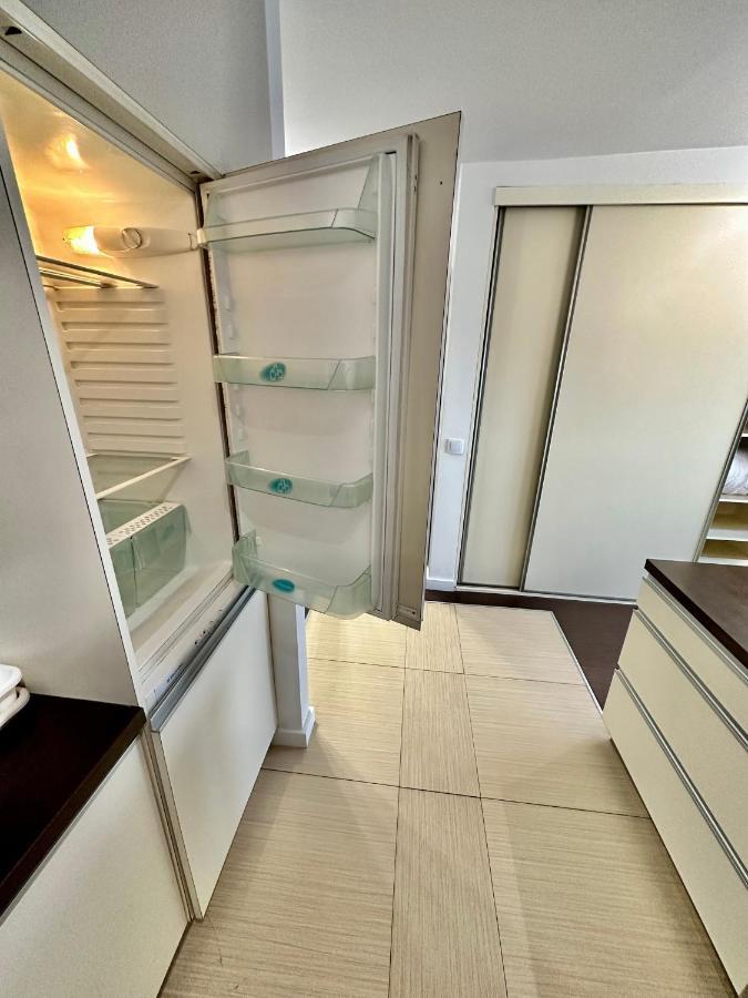 Top Metro X2 Fast Wifi 400 Mbs 70'Tv Netflix Hbo Max Appletv+ Disney+ Warsaw Exterior photo