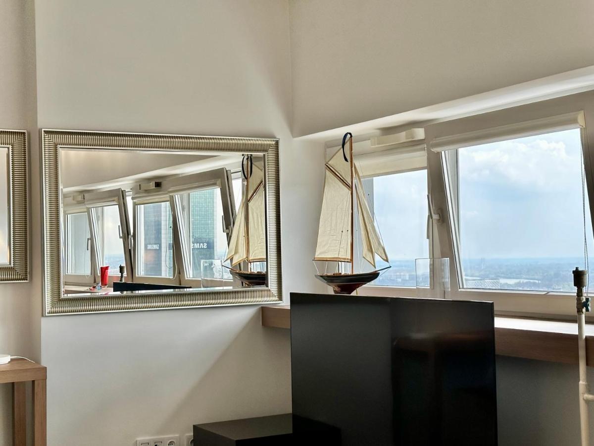 Top Metro X2 Fast Wifi 400 Mbs 70'Tv Netflix Hbo Max Appletv+ Disney+ Warsaw Exterior photo